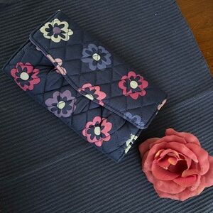 Vera Bradley tri fold wallet NWOT